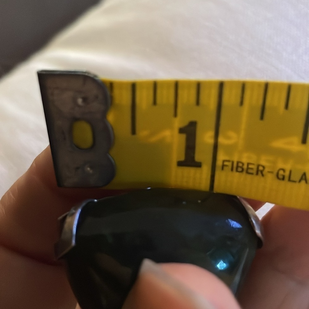 Big Bold Beautiful Labradorite Triangular Stone C… - image 8